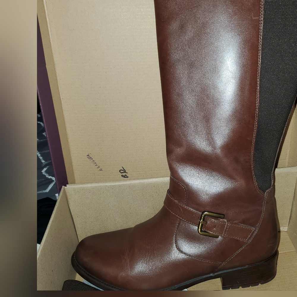 Clarks Plaza Pilot Leather Boots Size 8.5W